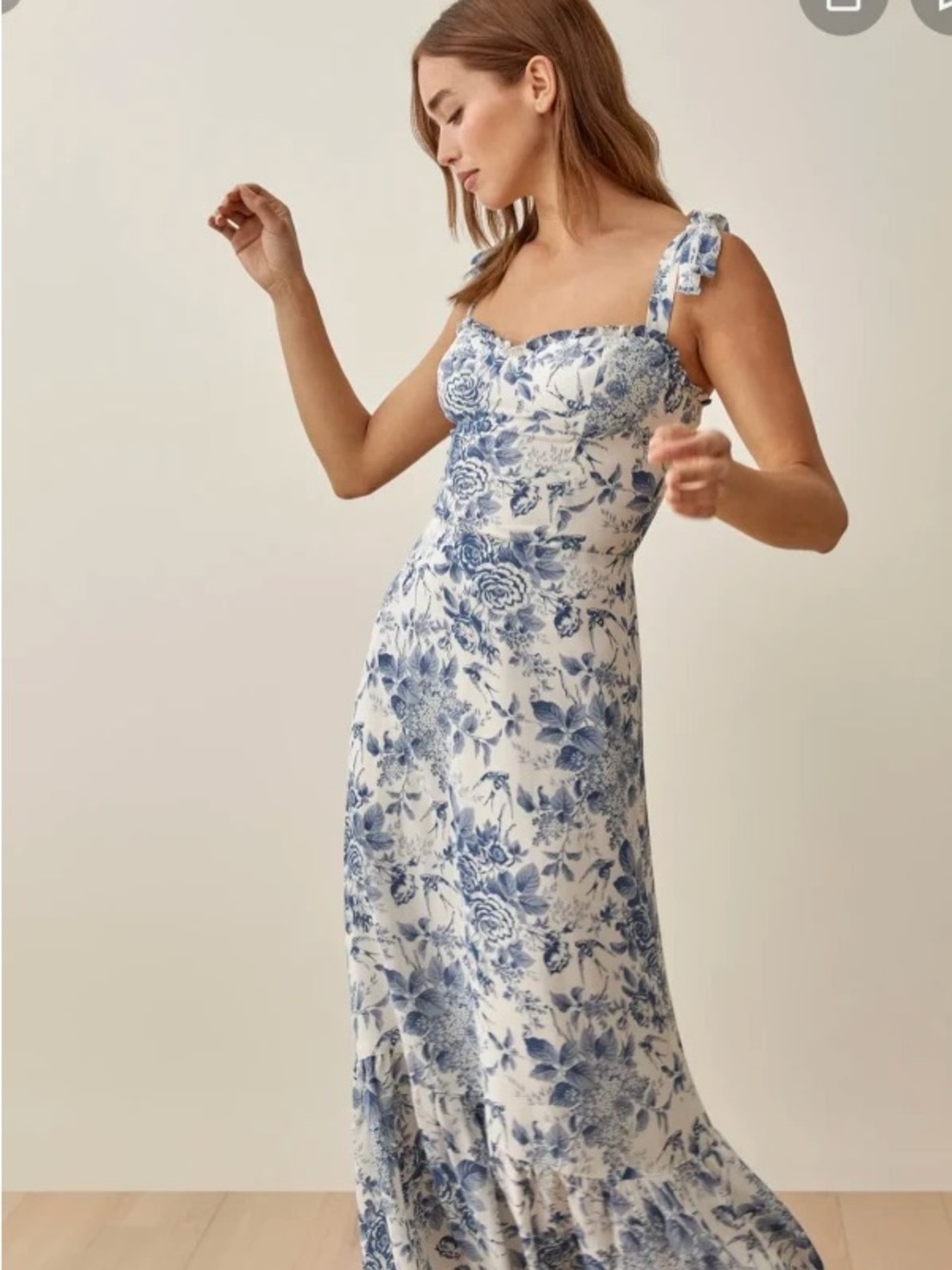Reformation Nikita Dress in blue and white floral pompadour - 6 - Picture 3 of 10